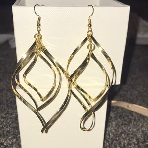 Gold earring bundle